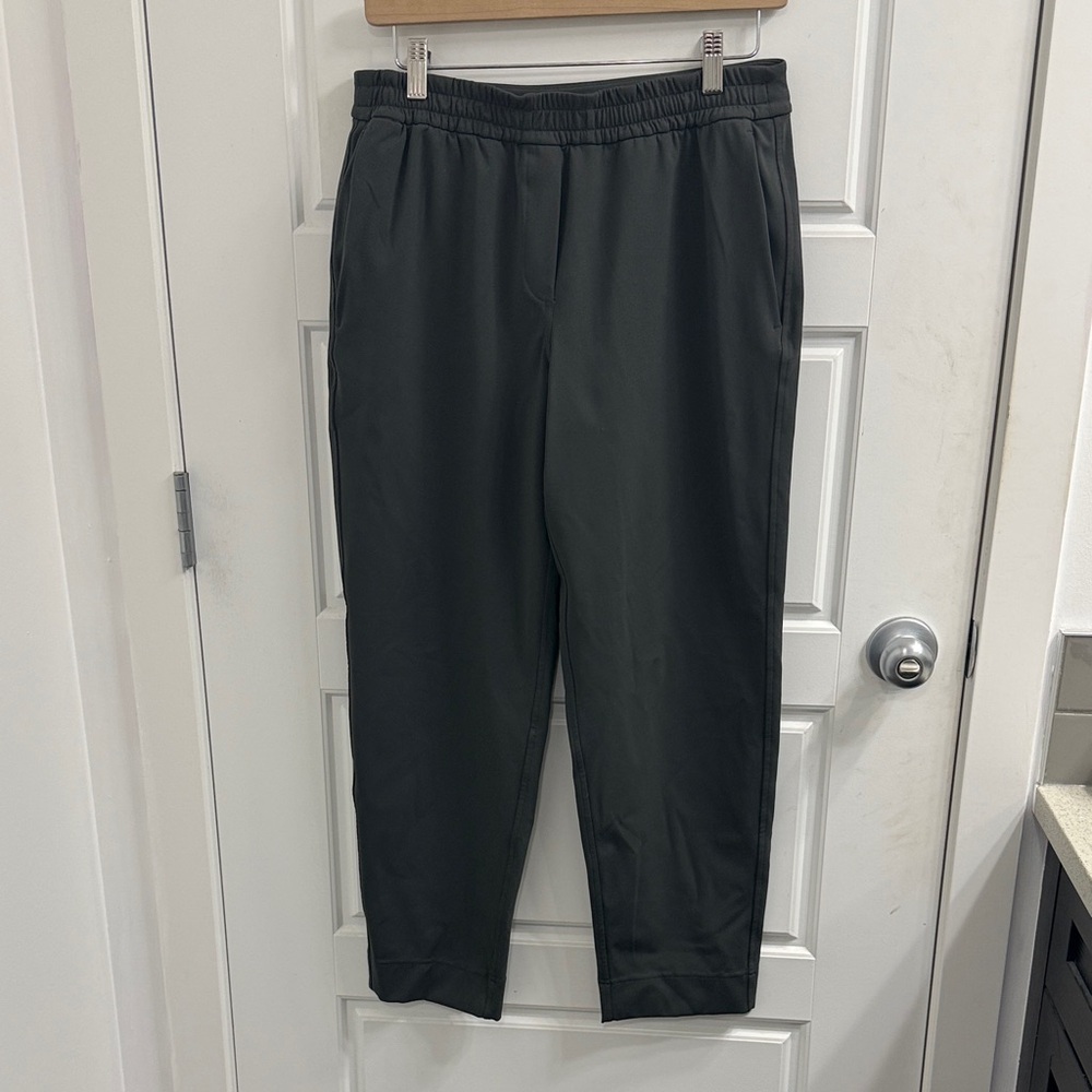 Lululemon‎ Tapered-Leg Mid-Rise Pant 7/8 Length Luxtreme Size Small